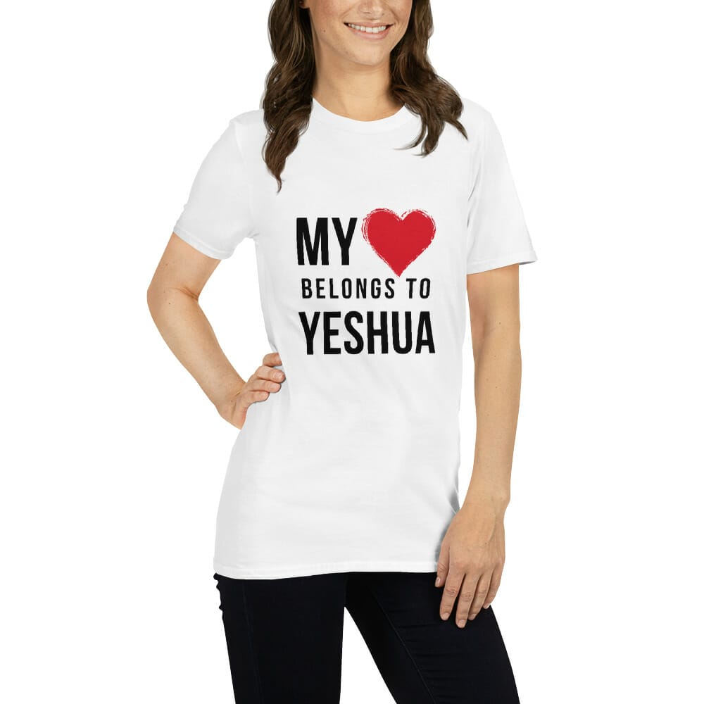 My Heart Belongs to Yeshua Short-Sleeve Unisex T-Shirt - Imagen 15